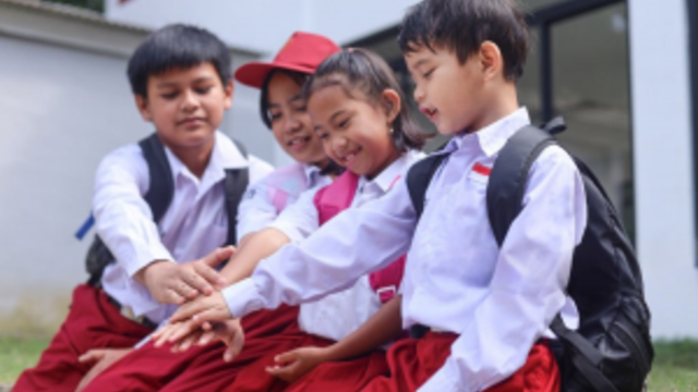 Sekolah Dasar sebagai Pondasi Pendidikan Anak