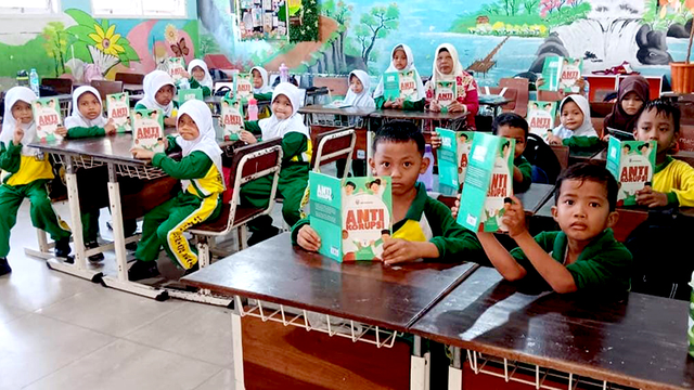 Sejarah sebagai Dasar Pendidikan Karakter di Sekolah Dasar